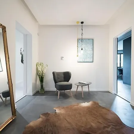 Premium For Old Town & Jewish Quarter Pool Apartment *